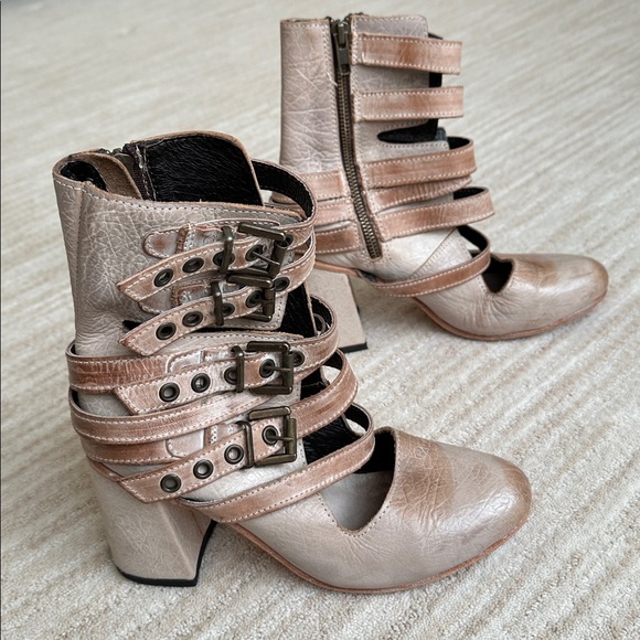 FREEBIRD by Steven Tali Strappy Women's Heeled Boots Booties Taupe Size 7 - Picture 4 of 17